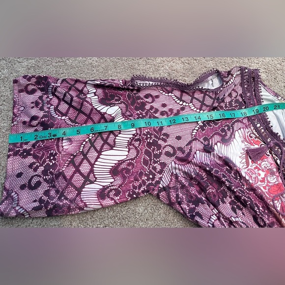 One World Cold Shoulder Top elastic waist crochet details tassels. Size 1X - Picture 8 of 8